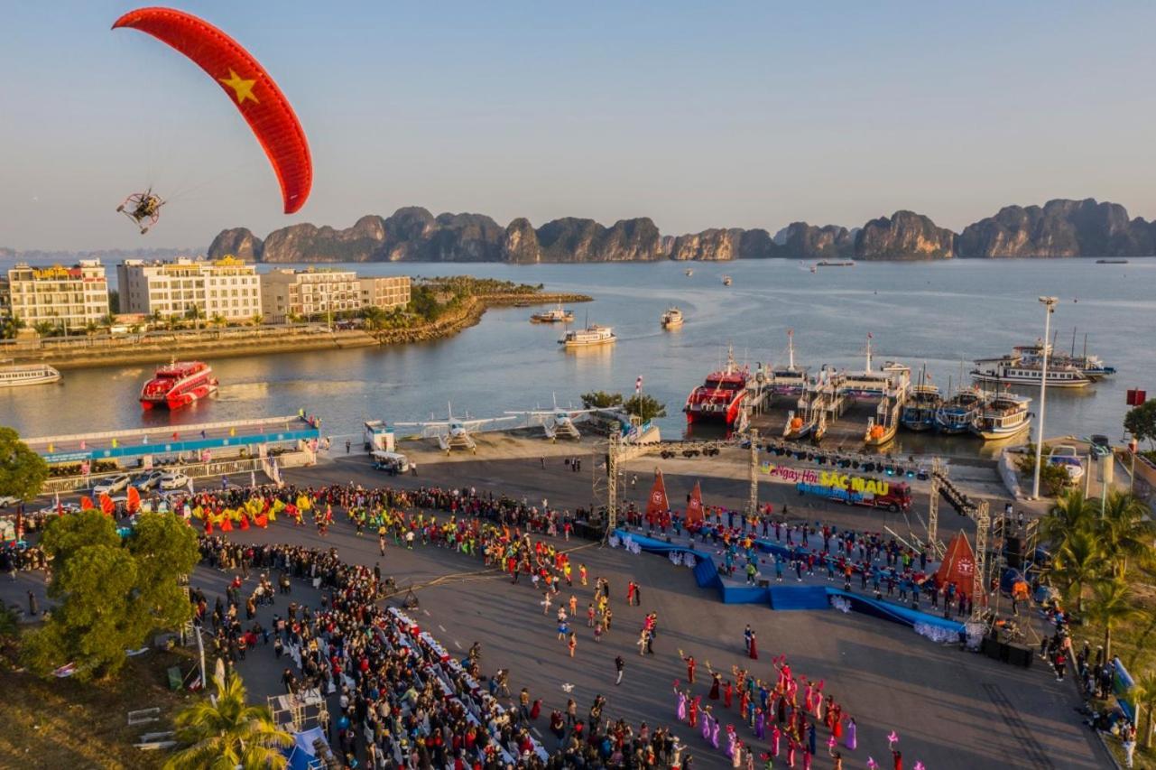Moonlight Hotel Ha Long Exterior photo