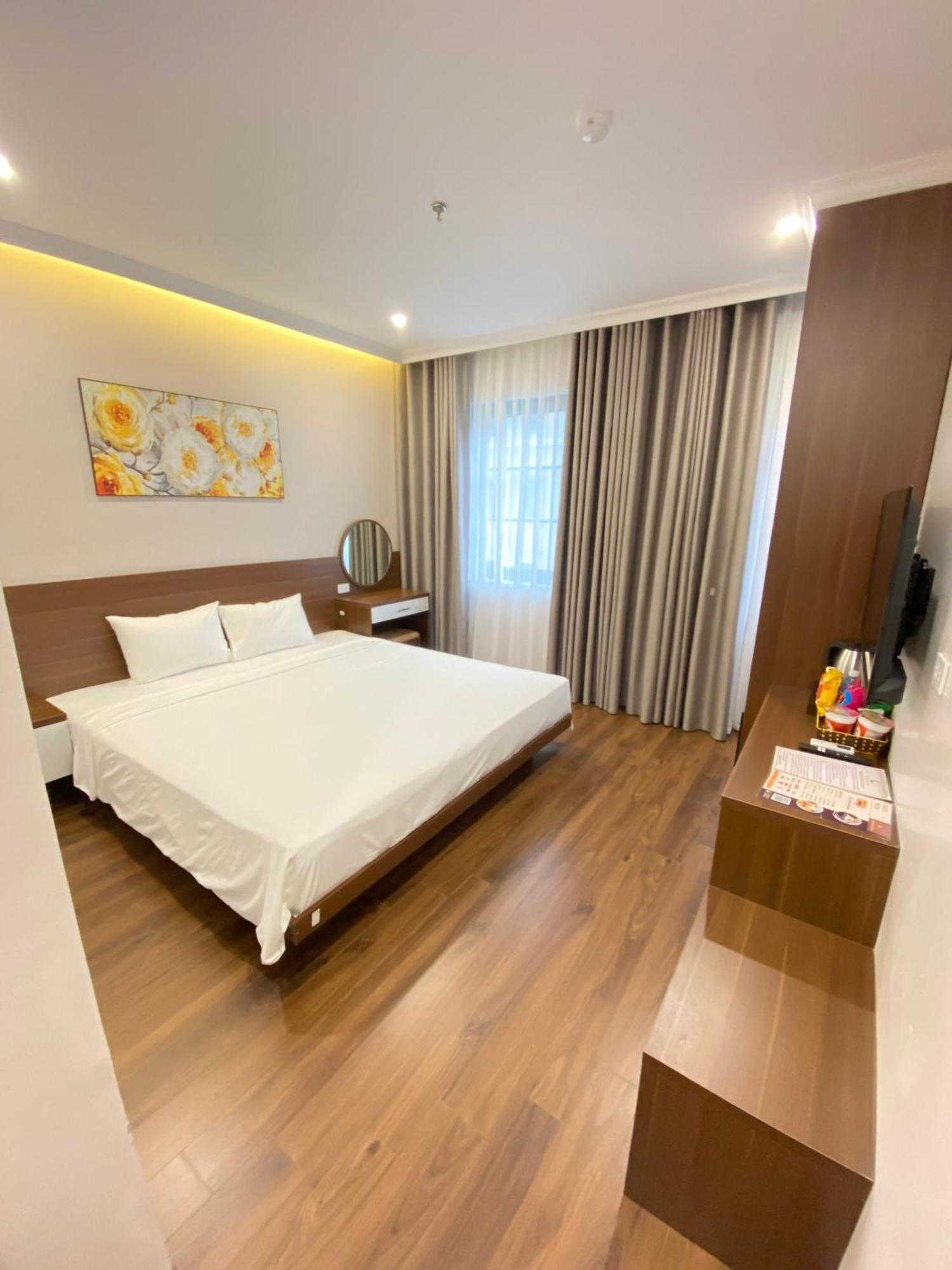 Moonlight Hotel Ha Long Exterior photo