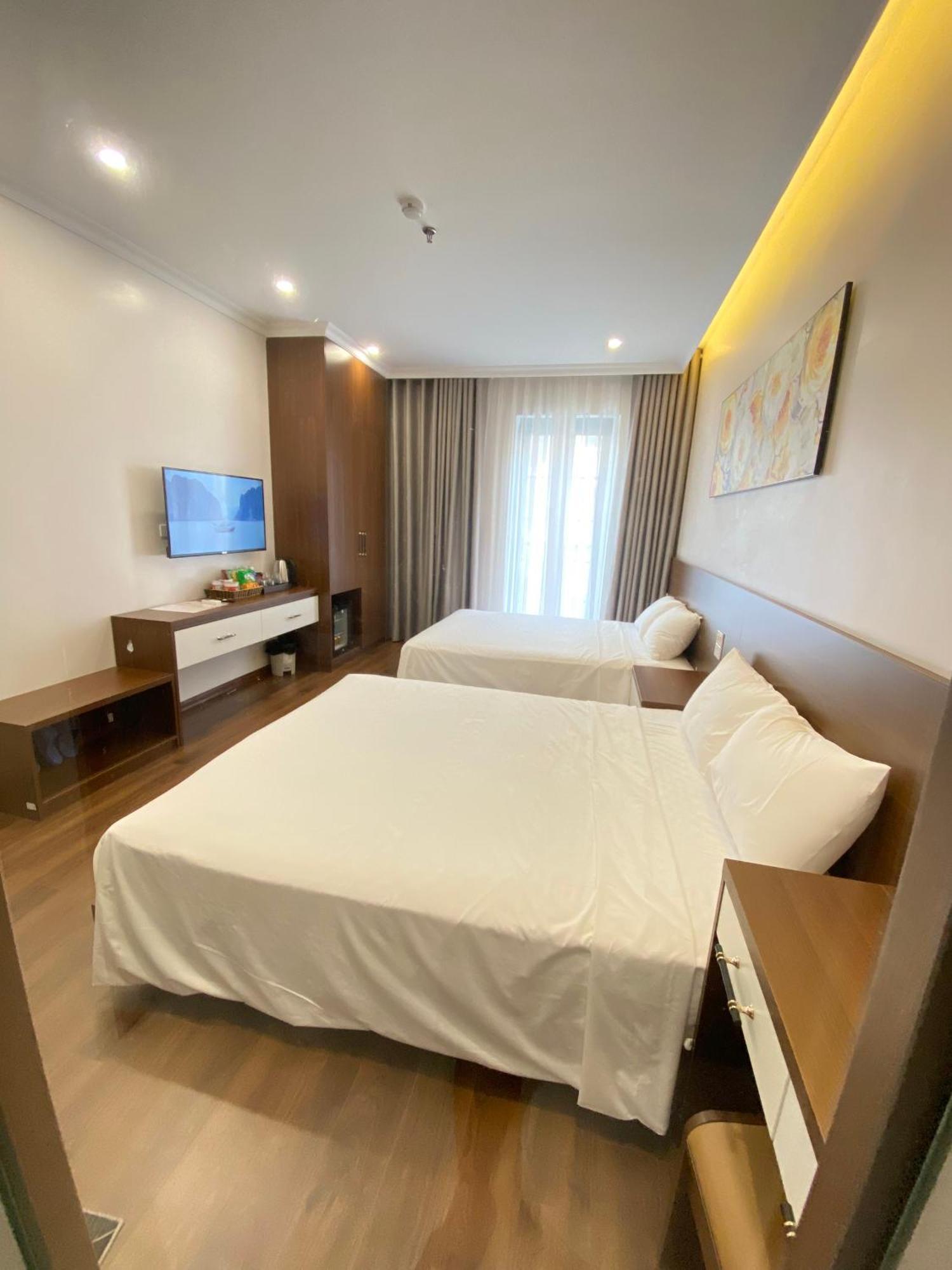 Moonlight Hotel Ha Long Exterior photo
